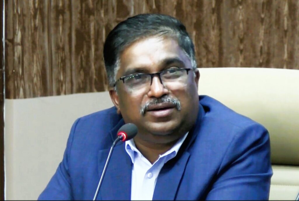 देश गम्भीर संकटमा छ, राजनीति र कूटनीतिमा फरक अभ्यासको आवश्यकता